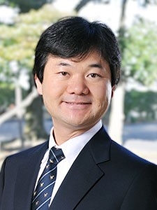 Ω ŵ